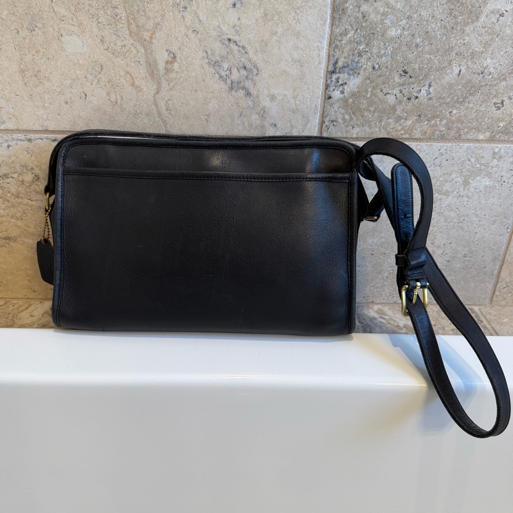 Vintage Coach Black Leather Shoulder bag